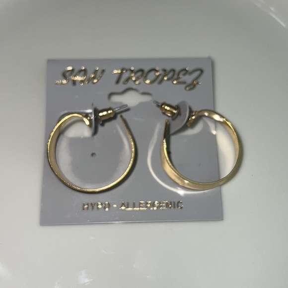 Vintage San Tropez Gold Tone 1" Wide Hoop Earrings NWT 3 for 25 - Picture 2 of 5